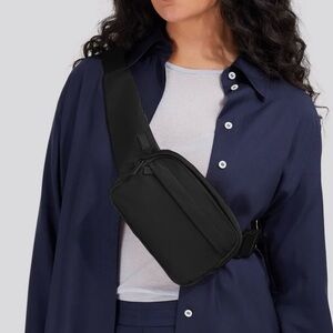 AWAY Featherlight Sling Bag black belt bag crossbody minimalist E